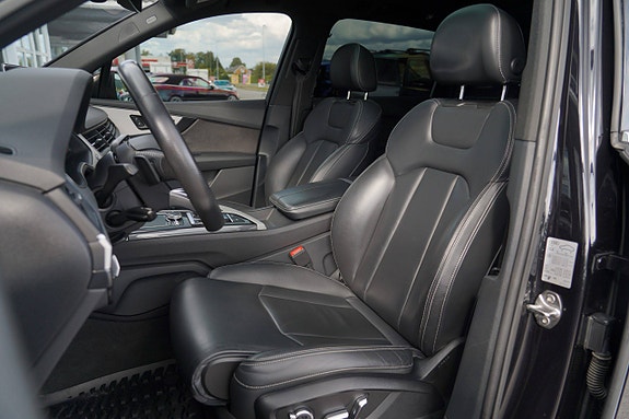 Audi Q7 14 of 24