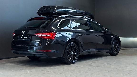 Skoda Superb 9 of 30