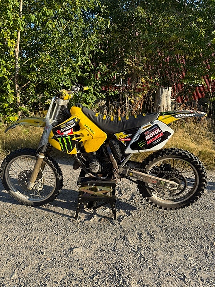 Suzuki Rm 125 2 of 5