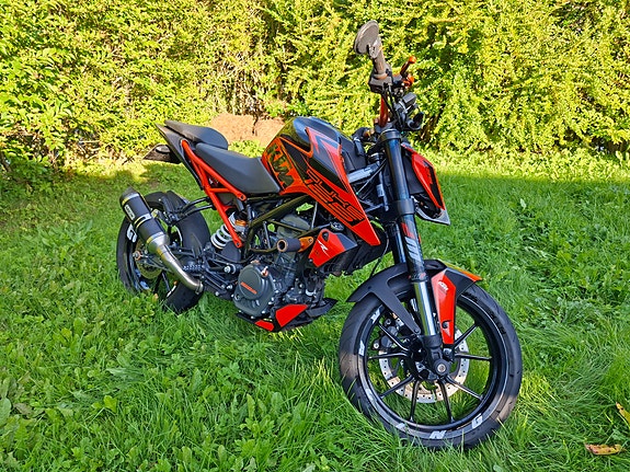 KTM 125 Duke 2 of 21