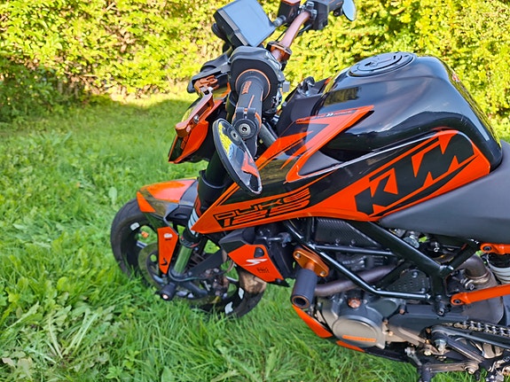 KTM 125 Duke 15 of 21
