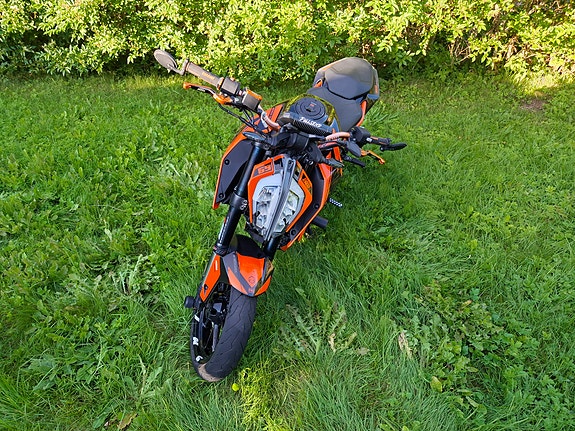 KTM 125 Duke 3 of 21