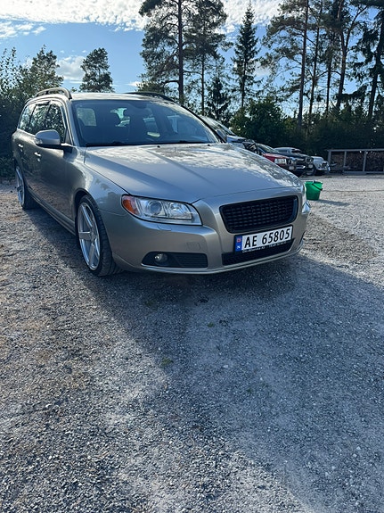Volvo V70 5 of 21