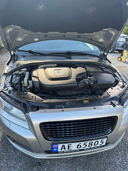 Volvo V70 7 of 21