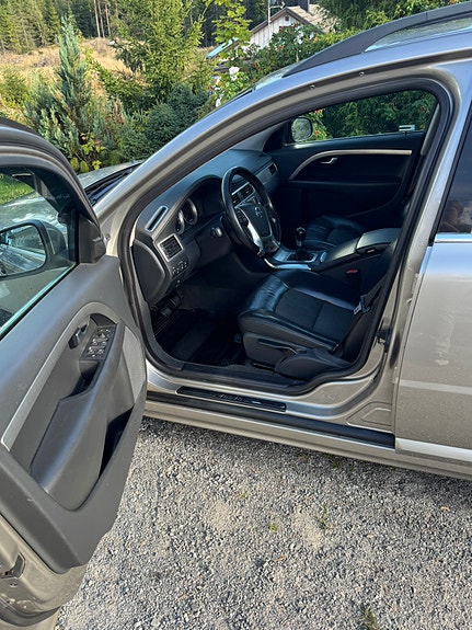 Volvo V70 8 of 21