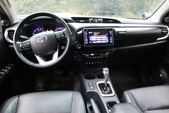 Toyota HiLux 20 of 26