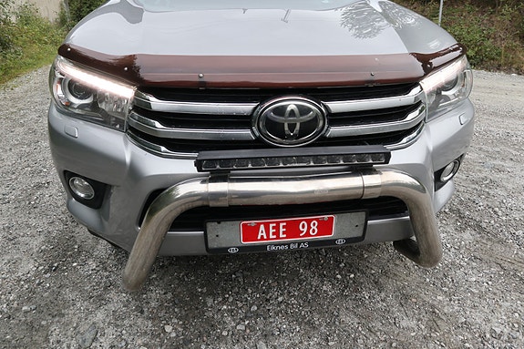 Toyota HiLux 10 of 26