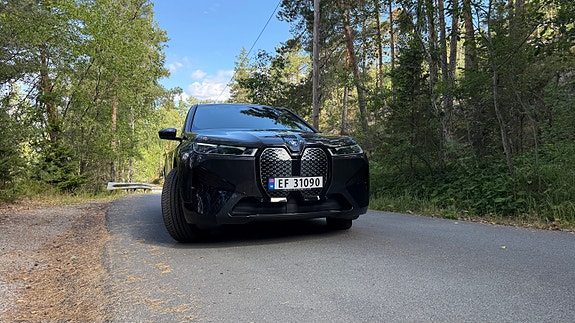 BMW iX 5 of 30