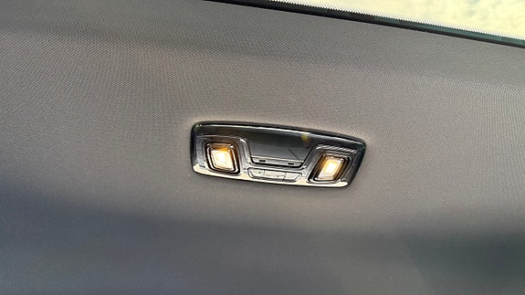 BMW iX 23 of 30