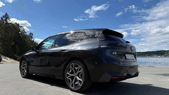 BMW iX 6 of 30