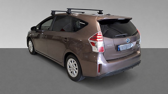 Toyota Prius+ Seven 5 of 26