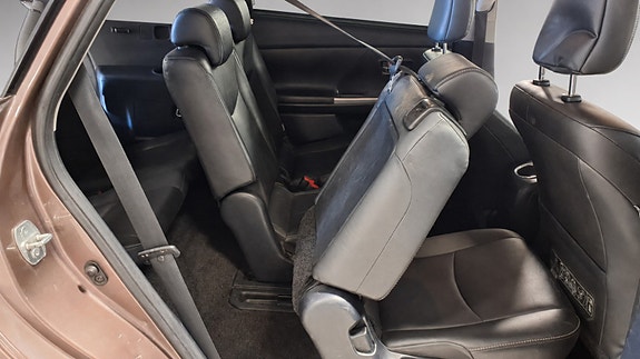 Toyota Prius+ Seven 22 of 26