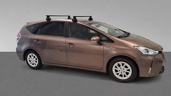 Toyota Prius+ Seven 8 of 26