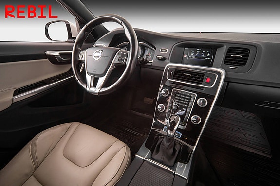 Volvo V60 14 of 26