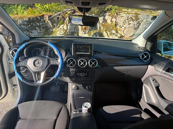 Mercedes-Benz B180 8 of 11