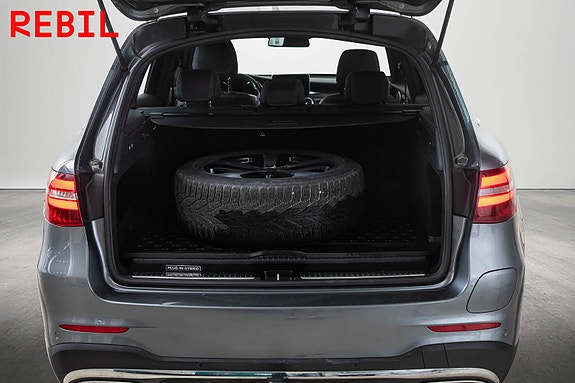 Mercedes-Benz GLC350 e 30 of 30