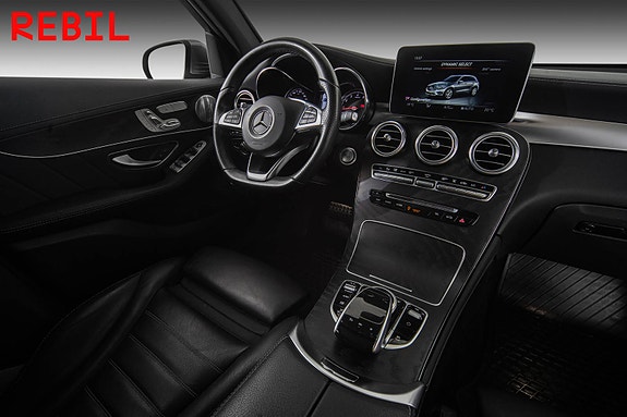 Mercedes-Benz GLC350 e 14 of 30