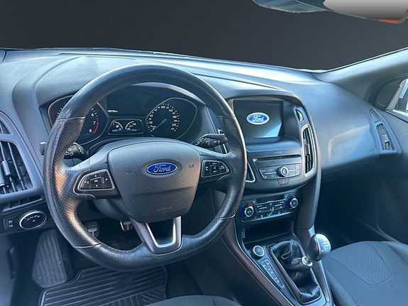 Ford Focus 10 of 30