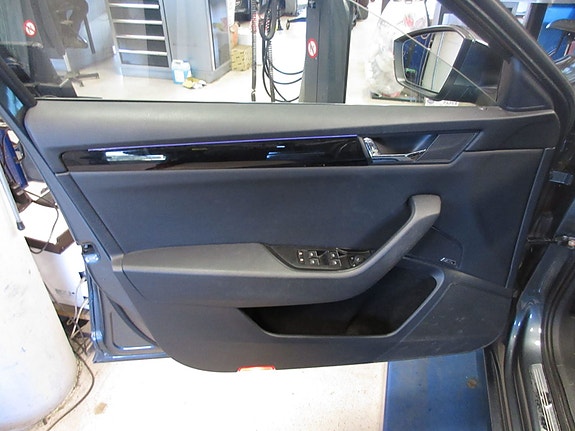 Skoda Superb 9 of 16