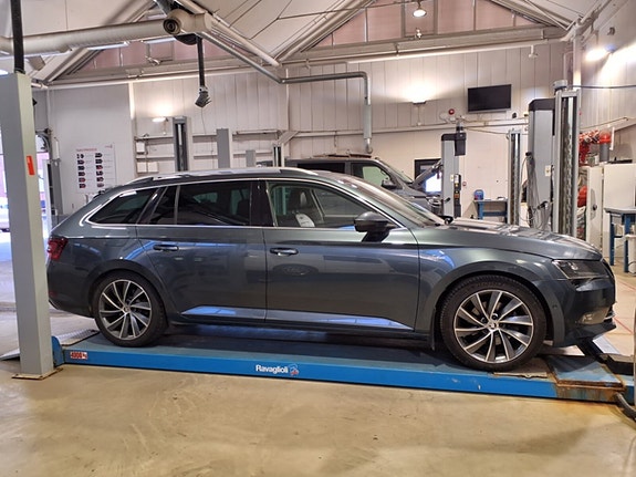 Skoda Superb 5 of 16