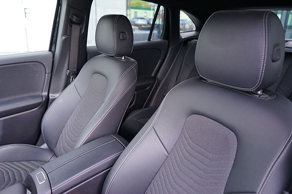 Mercedes-Benz EQA250 13 of 19
