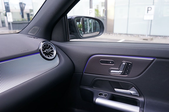 Mercedes-Benz EQA250 16 of 19
