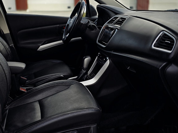 Suzuki SX4 S-Cross 15 of 30