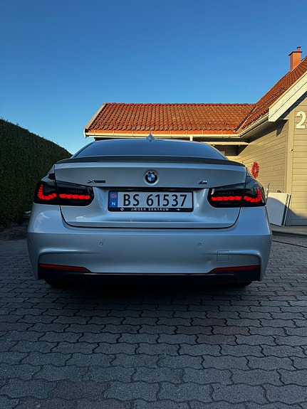 BMW 320i 11 of 27
