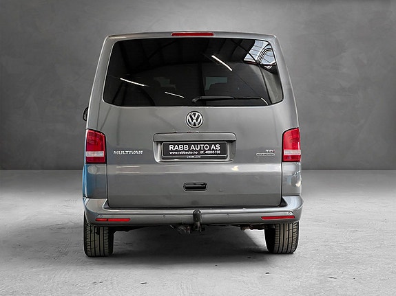 Volkswagen Multivan 9 of 30