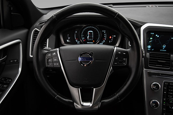 Volvo XC60 17 of 29