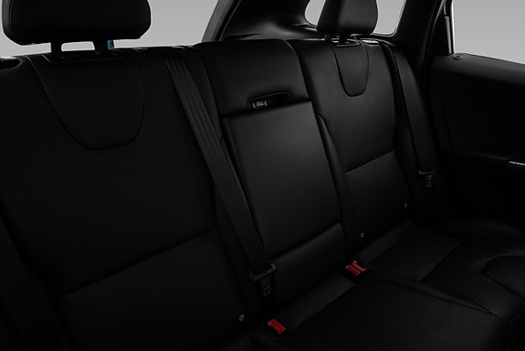 Volvo XC60 27 of 29