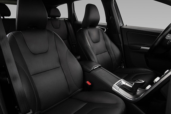 Volvo XC60 16 of 29