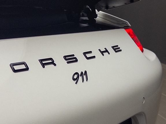 Porsche 911 Carrera 30 of 30