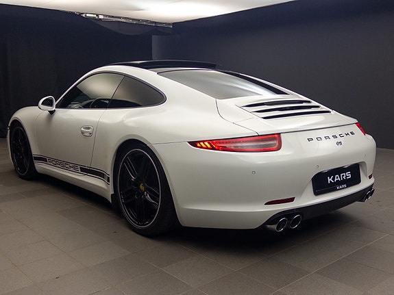 Porsche 911 Carrera 9 of 30