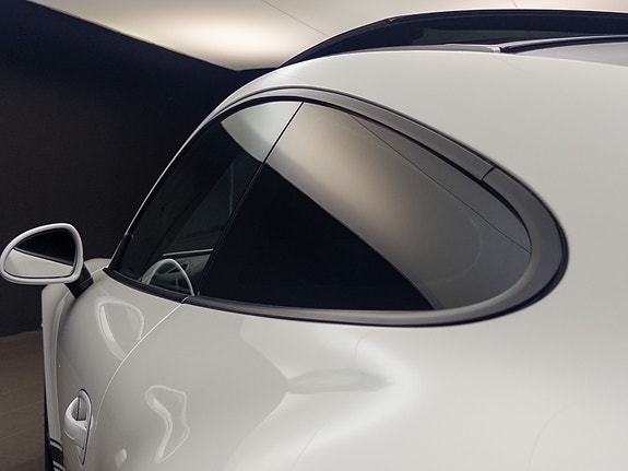 Porsche 911 Carrera 21 of 30