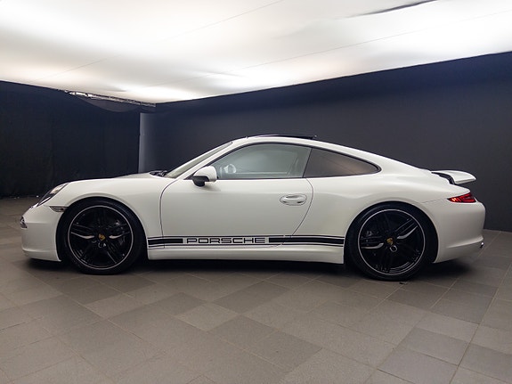 Porsche 911 Carrera 6 of 30