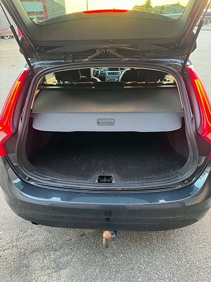 Volvo V60 9 of 30