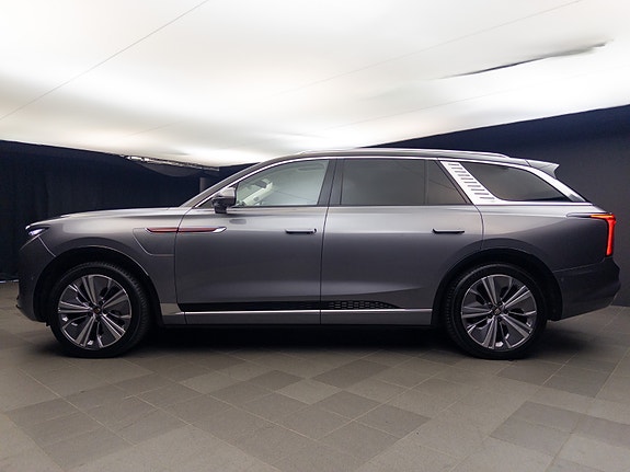 Hongqi E-HS9 13 of 30
