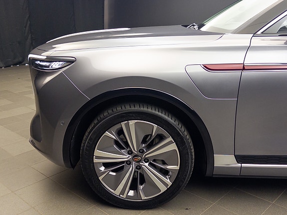 Hongqi E-HS9 18 of 30
