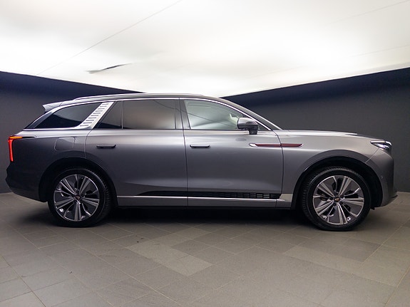 Hongqi E-HS9 4 of 30