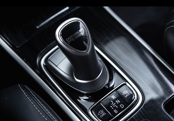 Mitsubishi Outlander 8 of 20