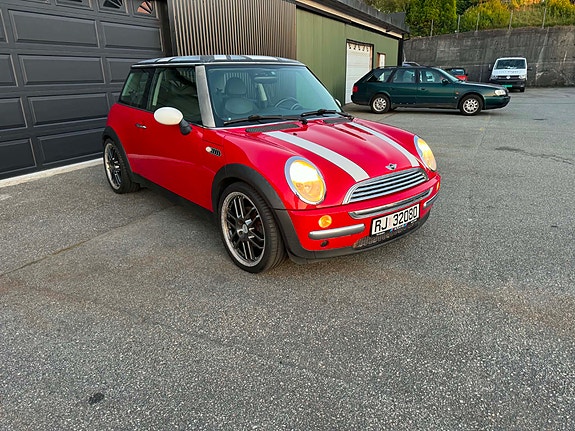 MINI Cooper 14 of 30