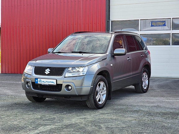 Suzuki Grand Vitara 3 of 30