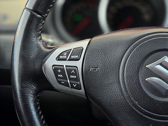 Suzuki Grand Vitara 15 of 30