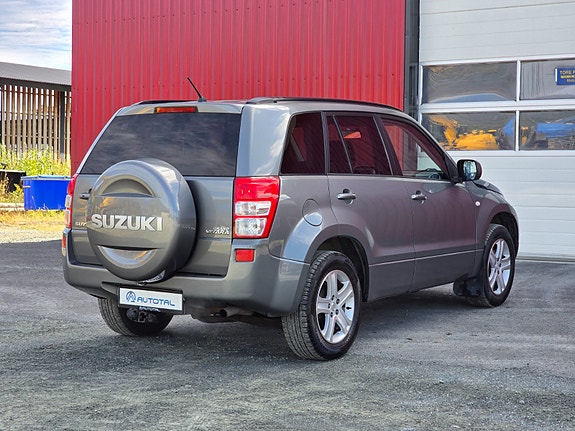 Suzuki Grand Vitara 8 of 30