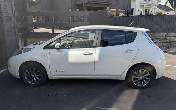 Nissan Leaf 7 of 12