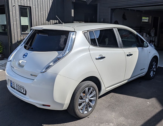 Nissan Leaf 5 of 12