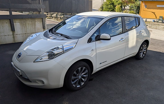 Nissan Leaf 2 of 12
