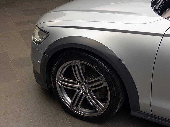 Audi A6 allroad 17 of 30