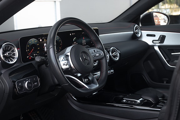 Mercedes-Benz CLA200 16 of 30